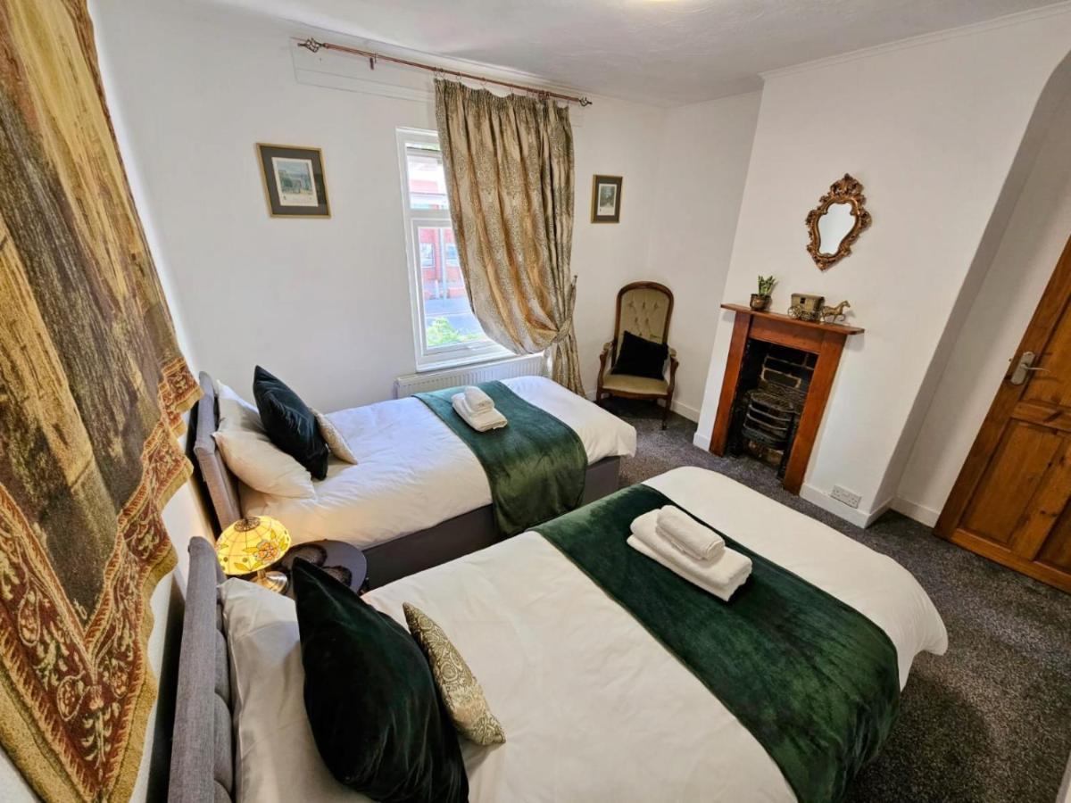 Apartment Cute In Heathrow- 7 Guests 3 Bedrooms *