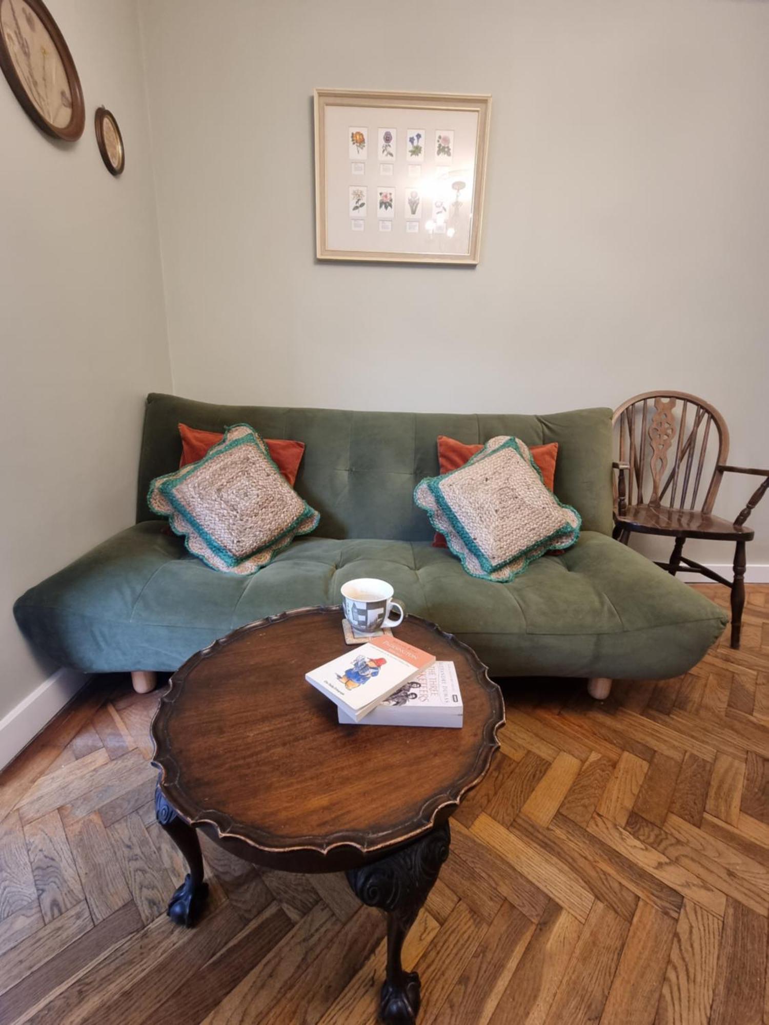 Cute In Heathrow- 7 Guests 3 Bedrooms *